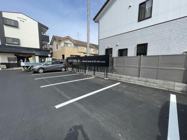 駐車場　駐車場