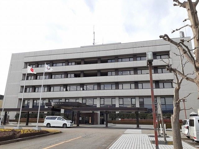 役所　南砺市役所（役所）まで900m