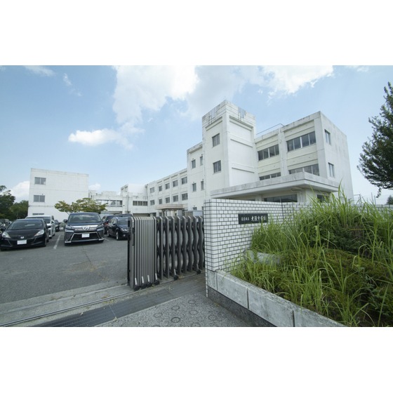 中学校　光陵中学校（中学校）まで185m