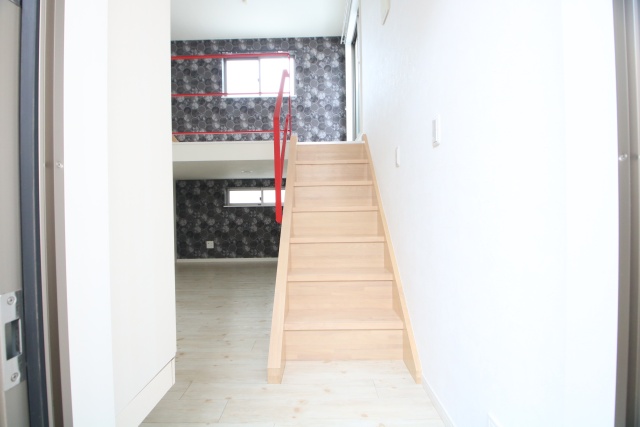 玄関　※別室の参考写真の為、現況優先です。