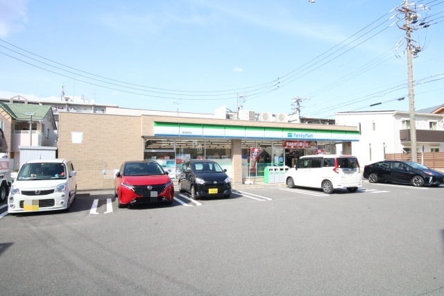 コンビニ　ファミリーマート　春田駅南店（コンビニ）まで300m