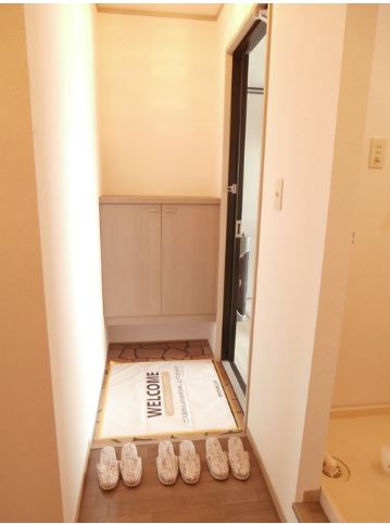 玄関　反転タイプ