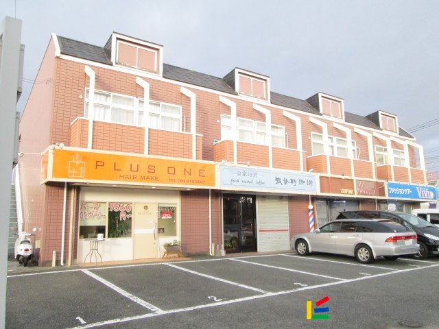 建物外観　2階建ての物件