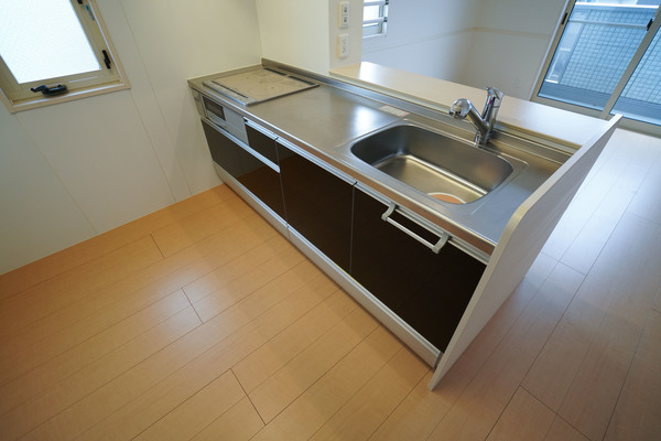 キッチン　同じ建物の別の部屋