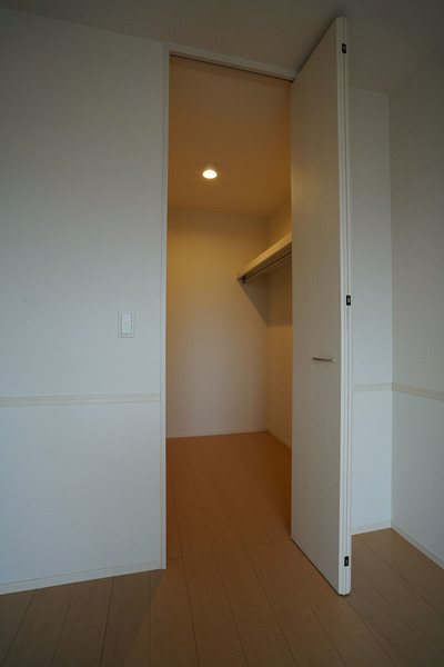 収納　同じ建物の別の部屋