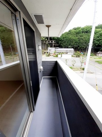 バルコニー　バルコニーからの眺めを楽しみながら食事をしませんか