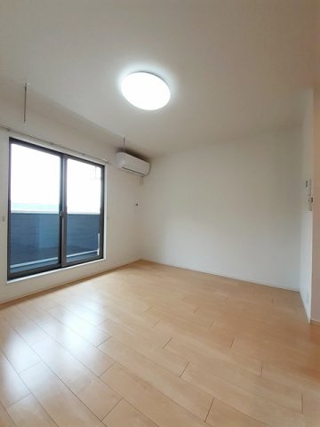 居室・リビング　使いやすい居間です