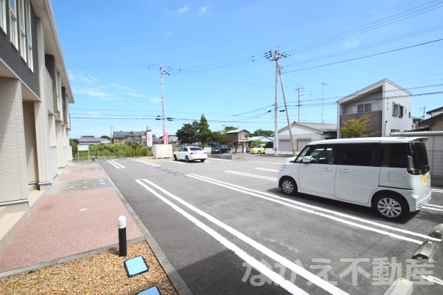 駐車場　駐車スペースもあります