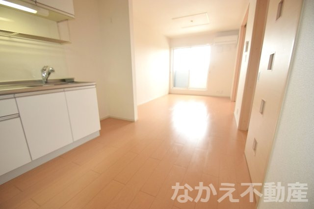 その他部屋・スペース　広くて明るい寝室