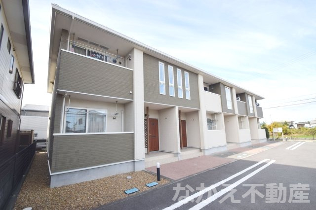 建物外観　落ち着いた雰囲気の外観です