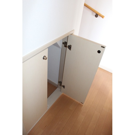 その他　階段下収納