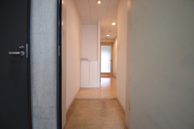 玄関　※別室の参考写真の為、現況優先です。