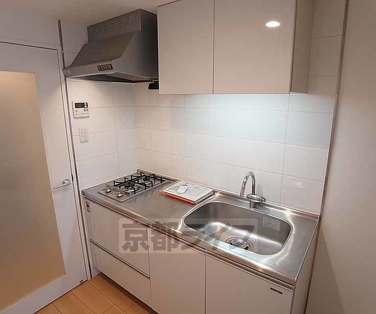 キッチン　２口ガスコンロ付きです。