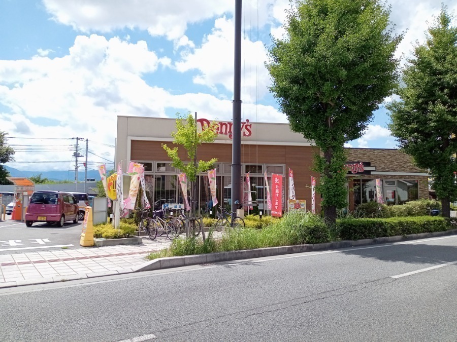 飲食店　デニーズ甲府中央店（飲食店）まで410m