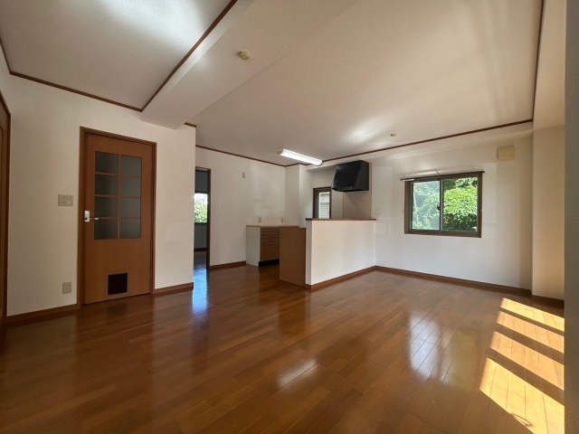 居室・リビング　広くてきれいなリビングです