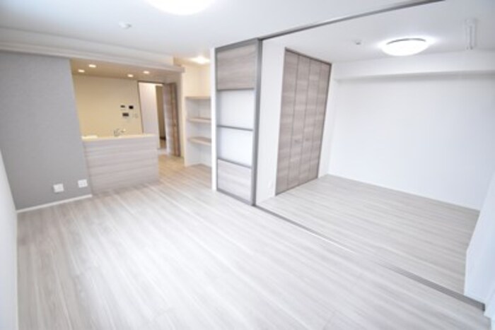 居室・リビング　ＬＤＫ１４．2帖＋南洋室４．５帖