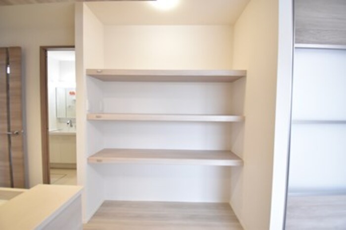 収納　ＬＤＫ収納棚