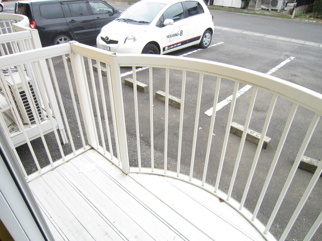 バルコニー　バルコニ―