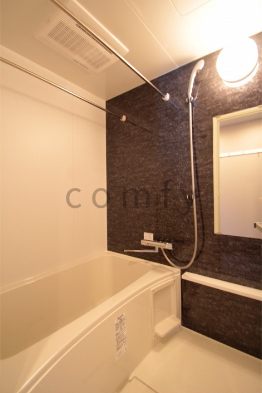 バス・シャワールーム　浴室乾燥付きバス