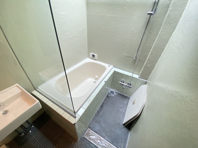 バス・シャワールーム