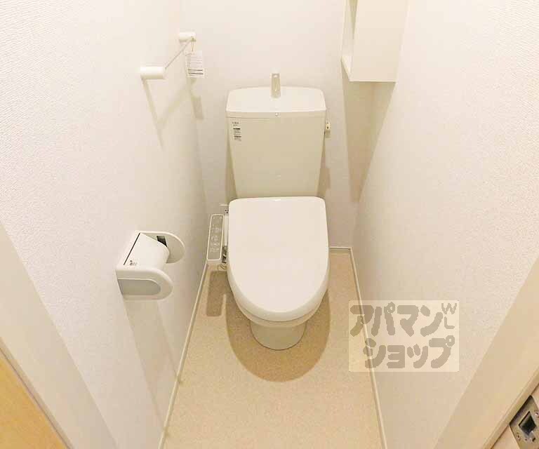 トイレ　足元ゆったり～！