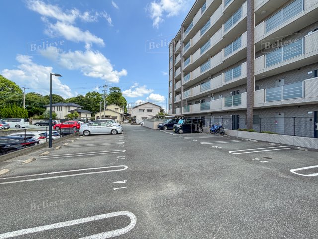 駐車場　駐車スペースもあります♪