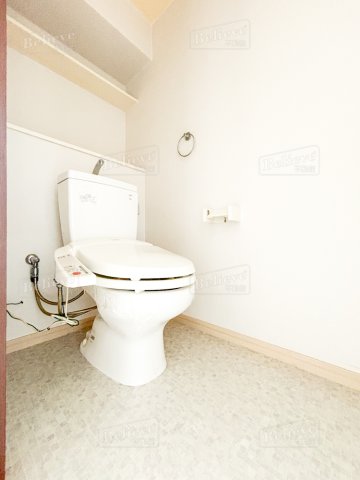 トイレ　嬉しい温水洗浄便座付き★