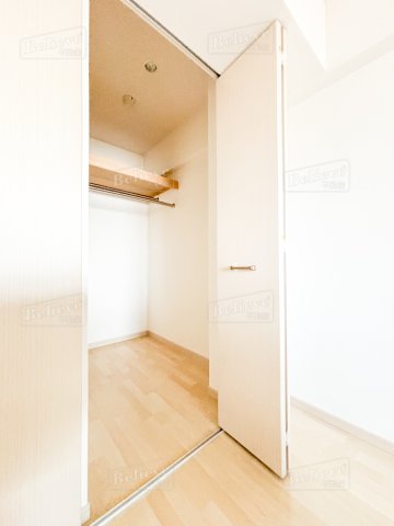 収納　ウォークインクローゼットなので収納豊富です♪