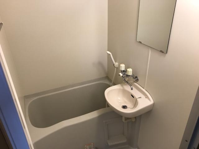 バス・シャワールーム　バス