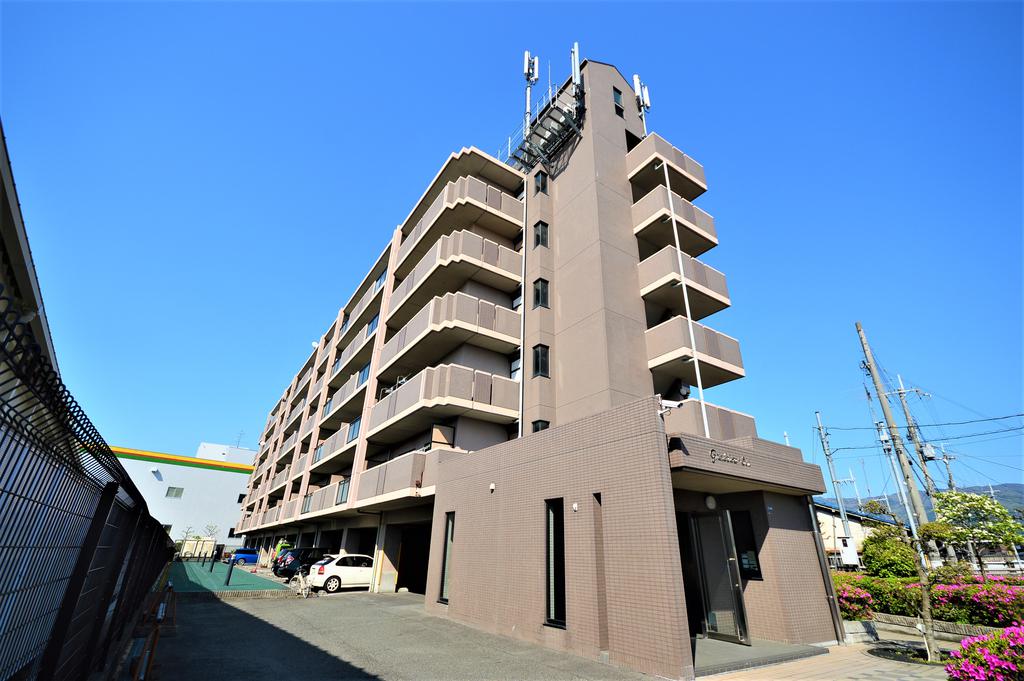 建物外観　陽当たり良好マンションです。