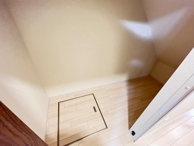 収納　階段下収納（イメージ）