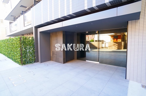 エントランス　管理の行き届いたエントランスです♪