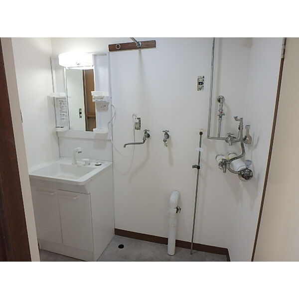 洗面設備　忙しい朝には欠かせない洗面所です