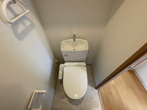 トイレ　※別部屋の写真です