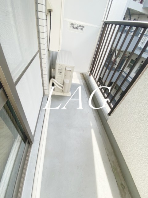 バルコニー　バルコニーです。（同仕様です。）