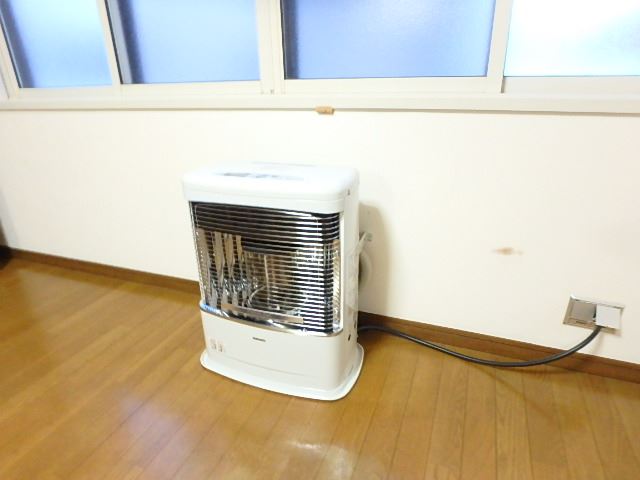 その他設備　配管済み灯油ＦＦストーブ