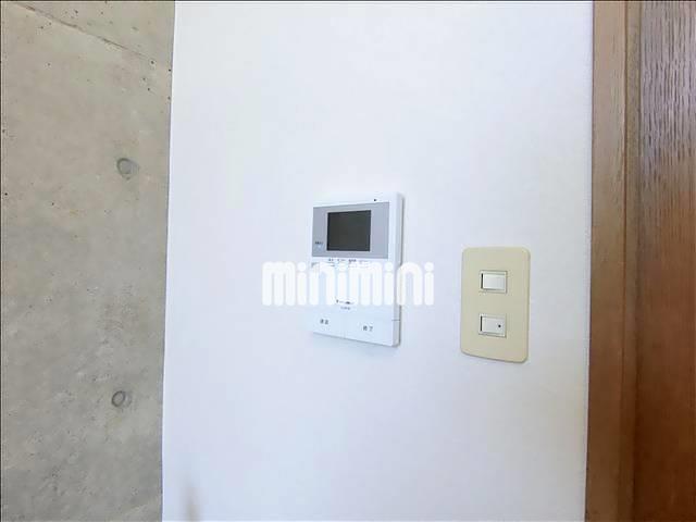 セキュリティ　来客者を確認できるＴＶ付モニターホンです。