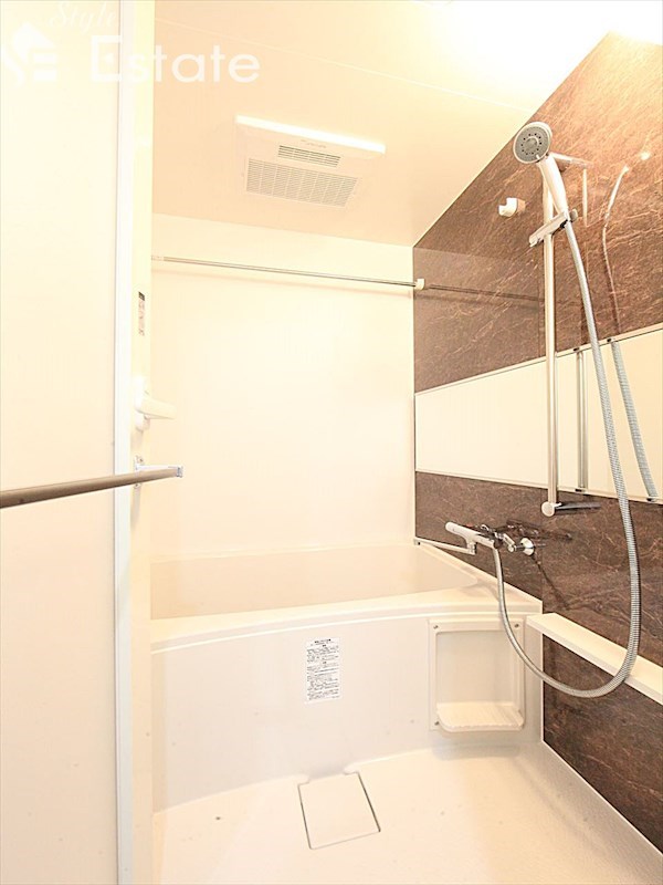 バス・シャワールーム　バスルーム