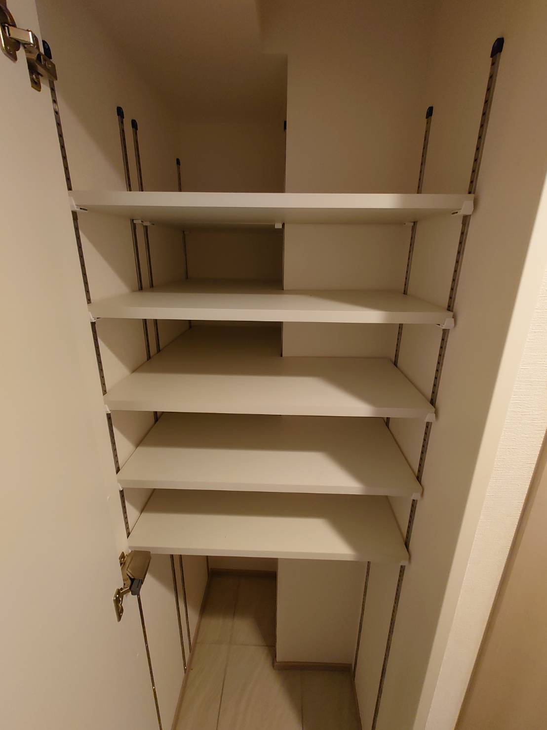 玄関　シューズボックス