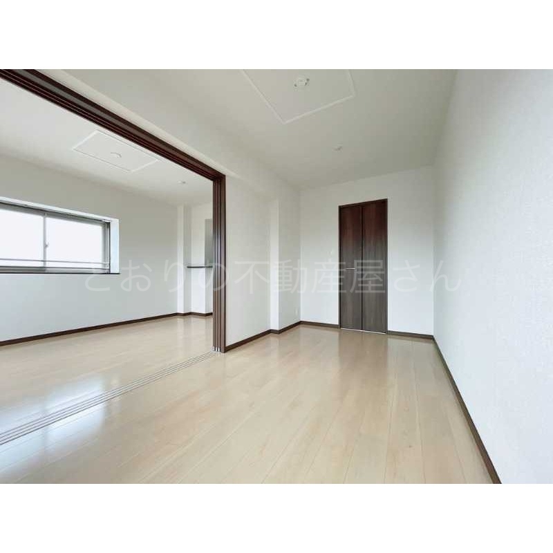 その他部屋・スペース　リビング横　居室