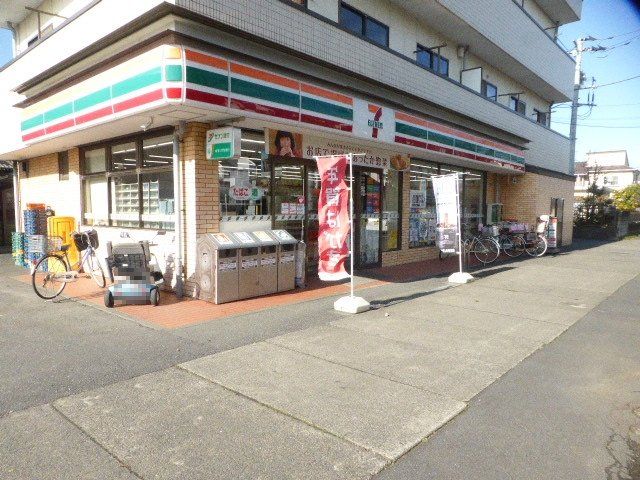 コンビニ　セブン‐イレブン 埼玉吉川南店（コンビニ）まで549m