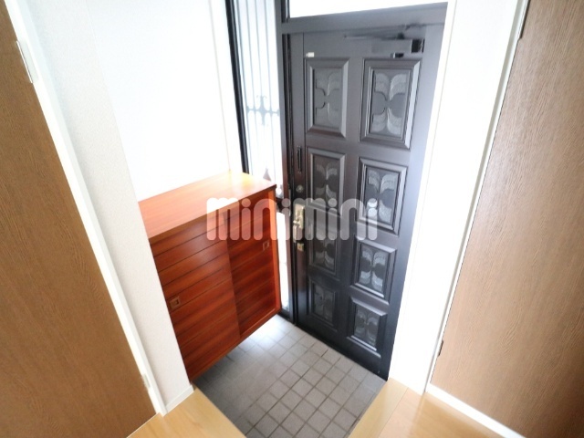 玄関　シューズボックス付き玄関