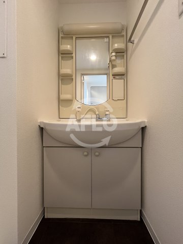 洗面設備　アーデン江坂II　洗面台