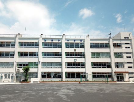 中学校　南砂中学校（中学校）まで410m