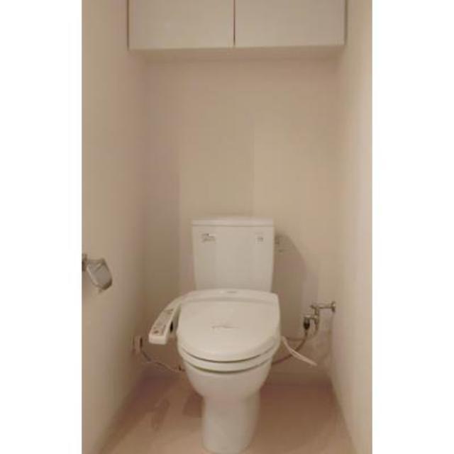 トイレ　※写真は同タイプ住戸です。
