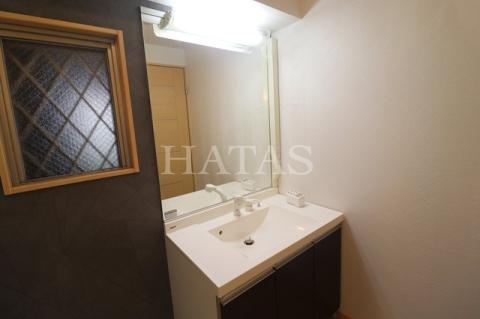 洗面設備　同物件別部屋です。