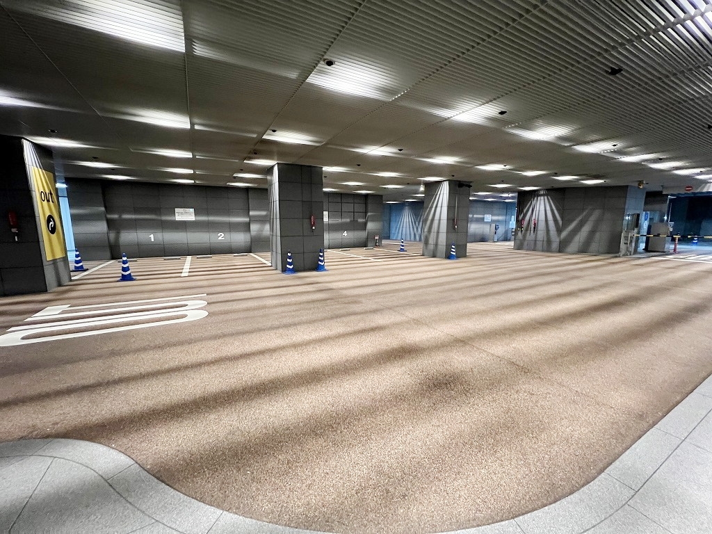 銀行　みずほ銀行赤坂支店（銀行）まで479m