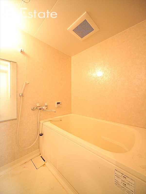 バス・シャワールーム　バスルーム