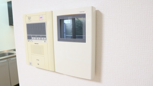 セキュリティ　モニター付きインターフォンです。