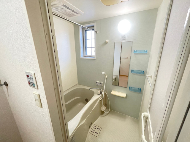 バス・シャワールーム　浴室乾燥機あります
